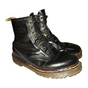 DR MARTENS Sz 8 Distressed Creased Well Loved Black Leather Combat Boots England